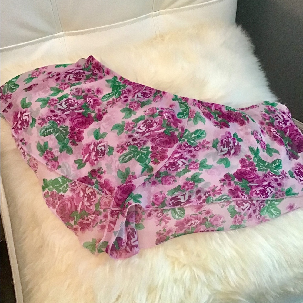 🆕 intimates very sexy floral, sheer sleep-shorts!